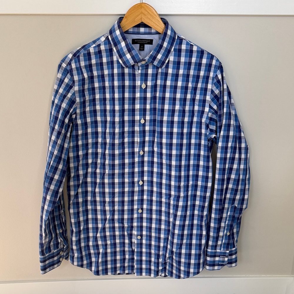 Banana Republic Blue and White Plaid Men's Shirt